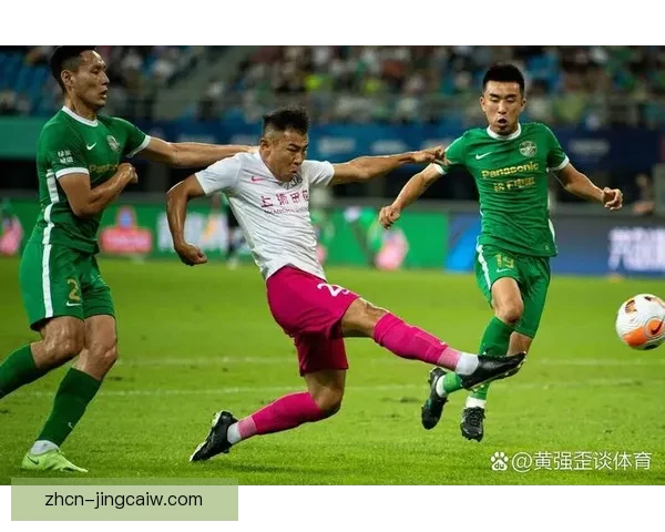 桑德克亚主场大胜LKS罗迪B队展现强势进攻实力